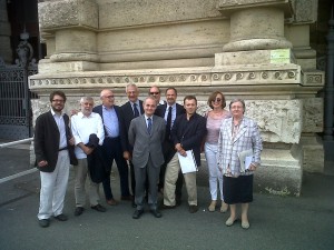 Arturo Parisi, Mario Barbi, Gabriele De Giorgi, Antonio La Forgia, Pasquale Londrillo, Luca Andrea Massaro, Fausto Recchia, Giulio Santagata, Albertina Soliani e Sandra Zampa depositano la proposta di legge di iniziativa popolare in Corte di Cassazione